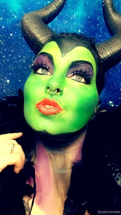 Exoticzombiefree Leak von OnlyFans-Inhalten