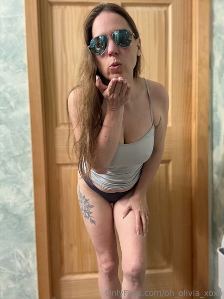 Oh Olivia Xoxo OnlyFans nackte Brüste