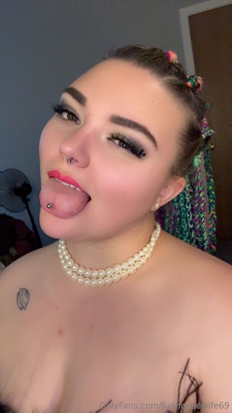 Funhousewife69 Nacktbilder auf OnlyFans