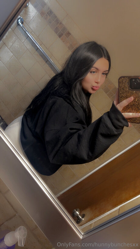 Hunnybunchesxx OnlyFans Leak