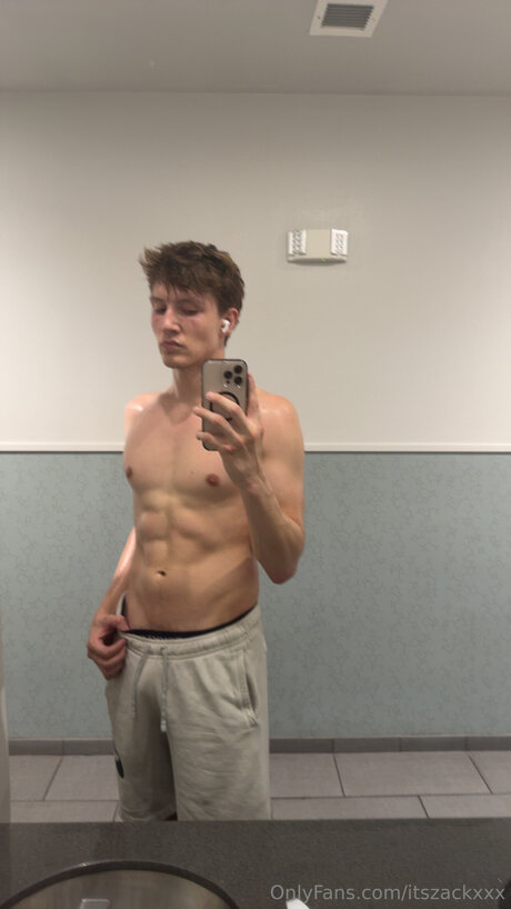 Itszackxxx OnlyFans-Leak
