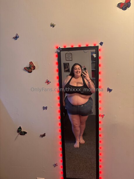 Thixxx Momma Nackt auf OnlyFans