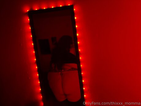Thixxx Momma Strip OnlyFans