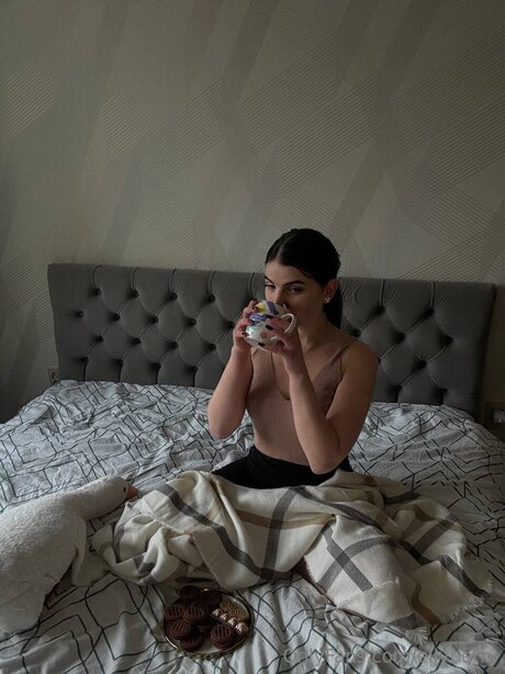 Ellyberry OnlyFans Leak