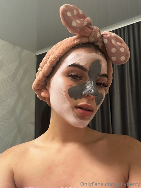 Ellyberry OnlyFans