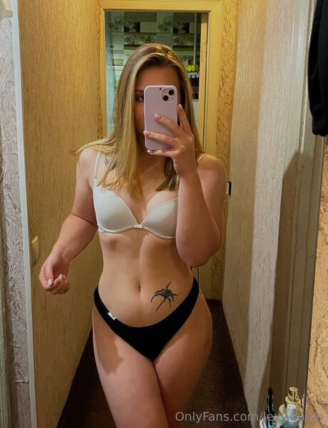 Baby Elisa OnlyFans Star