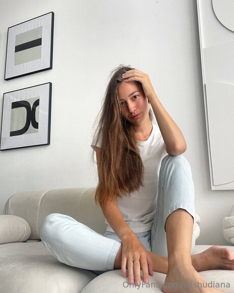 Wishudiana Nacktpornos auf OnlyFans