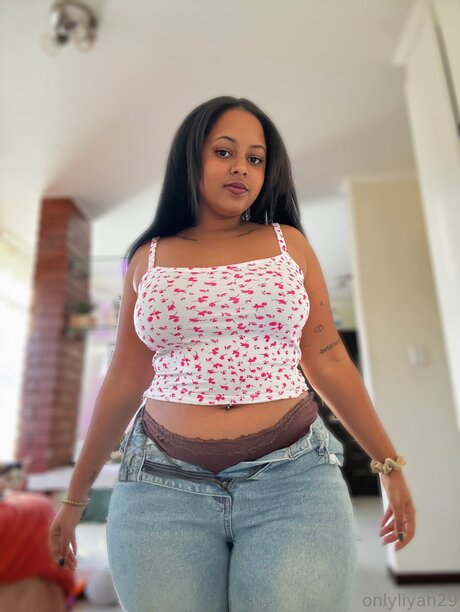 Onlyliyah29 OnlyFans Fotos