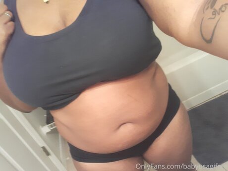 Baby Romantica Free Nacktbilder von OnlyFans geleakt