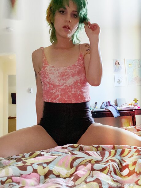 Thequeenastropublic Nackt auf OnlyFans Leaks