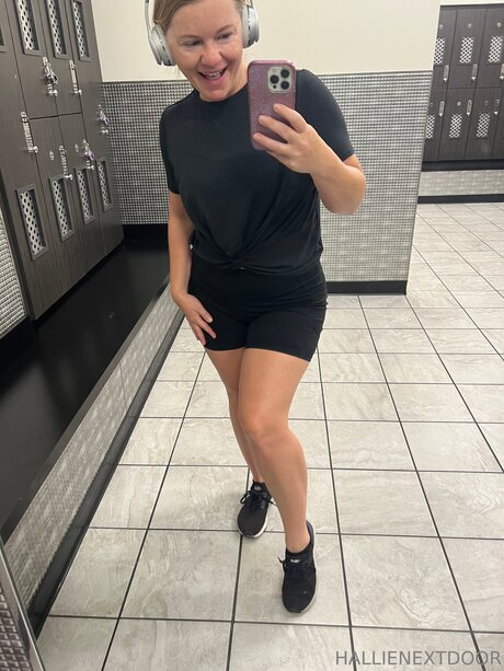 Hallienextdoor OnlyFans Pornografie