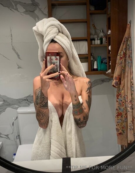 Divinitirosefree OnlyFans Sextape