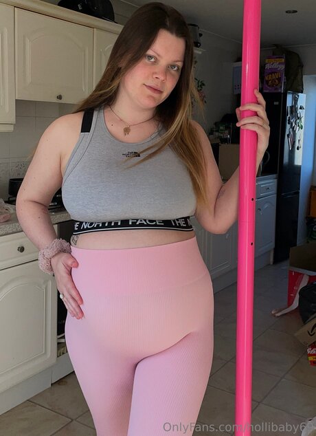 Hollibaby69 NurlyFans-Brüste