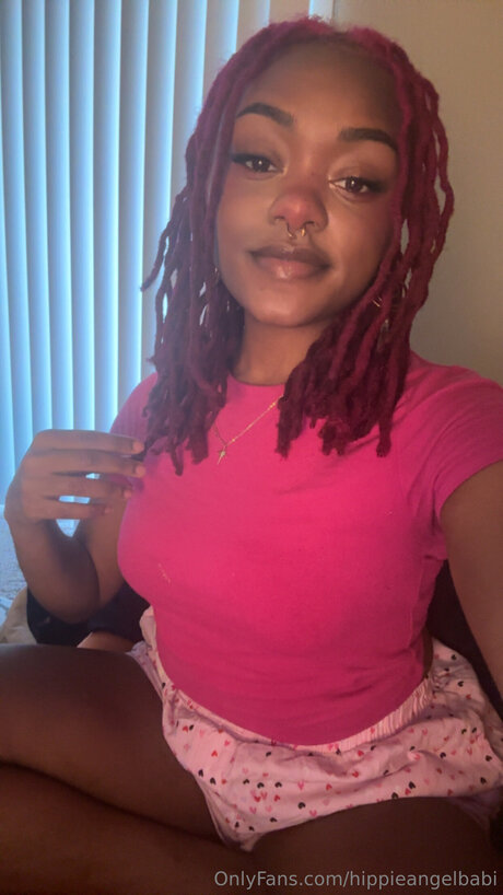 Hippieangelbabi Leak von OnlyFans Pornografie