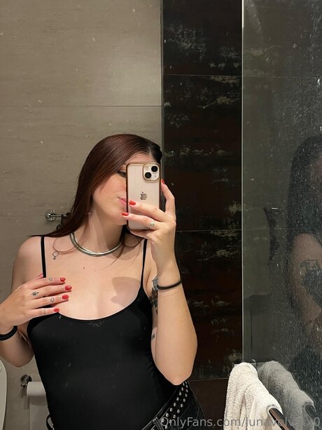 Lunavelvetx0 OnlyFans Inhaltstyp