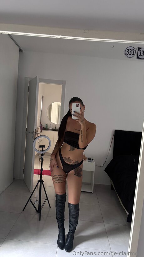 De Clairmont OnlyFans XX