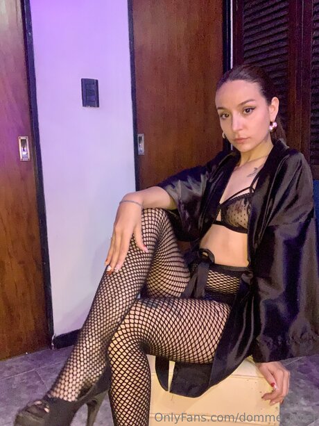 Domme Juliet OnlyFans Bilder geleakt