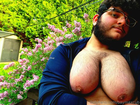 Baymaxcub Leak von OnlyFans Pornografie