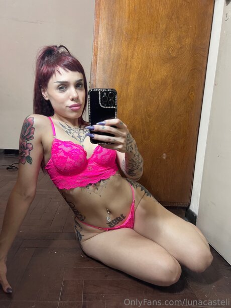 Lunacasteli NurlyFans-Pornos