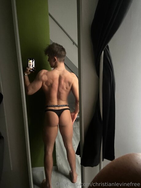 Christianlevine Straight OnlyFans Inhalte