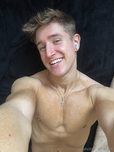 Christianlevine Straight Leaks von OnlyFans