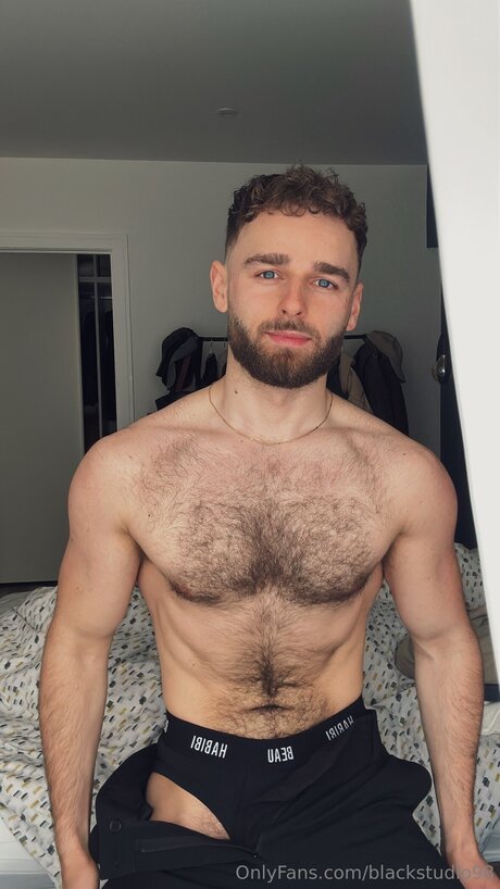 Blackstudio98 OnlyFans Bilder