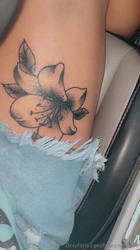 Blueyedgirl07 OnlyFans geleakte Brüste