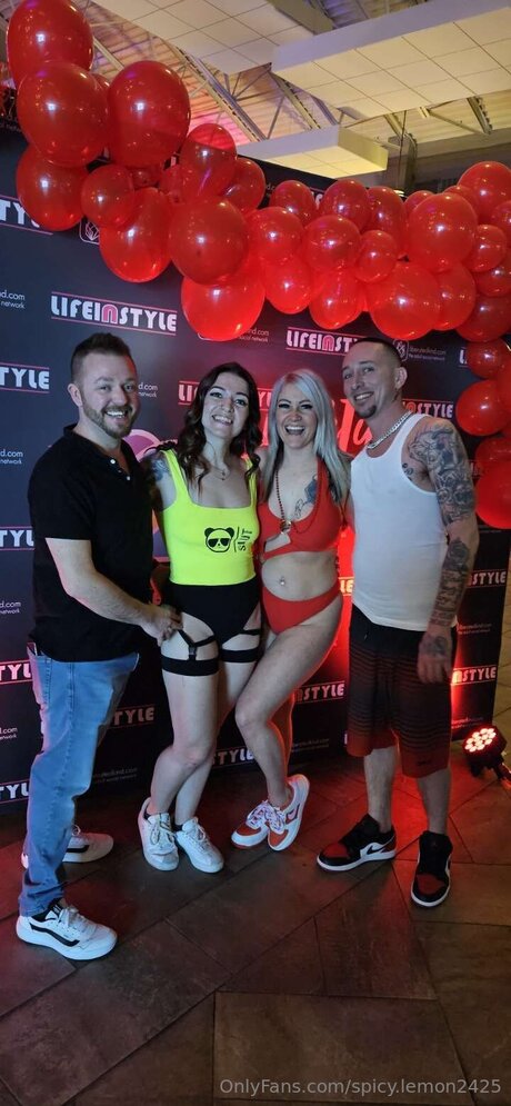 Spicy Lemon2425 OnlyFans-Inhalte