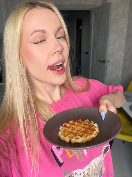 Babyy Bonnie OnlyFans gratis