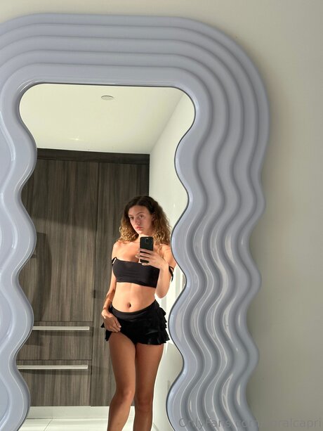 Coralcapri OnlyFans öffentliche Fotos OnlyFans