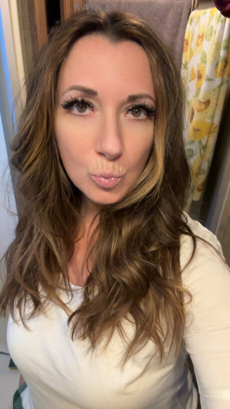 Raineylovesyou Nackt OnlyFans Porn