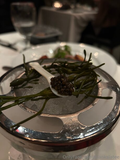 Blankslatee OnlyFans Striptease