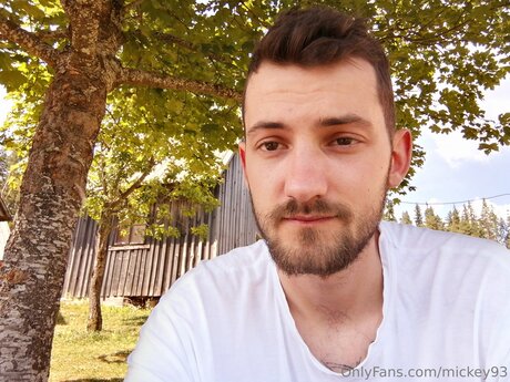 Mickey93 OnlyFans nackte Brüste