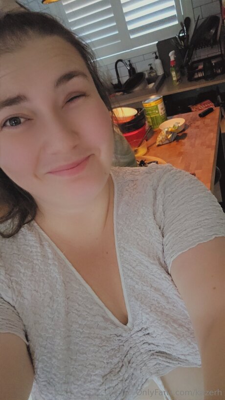 Kazerh Oben ohne OnlyFans