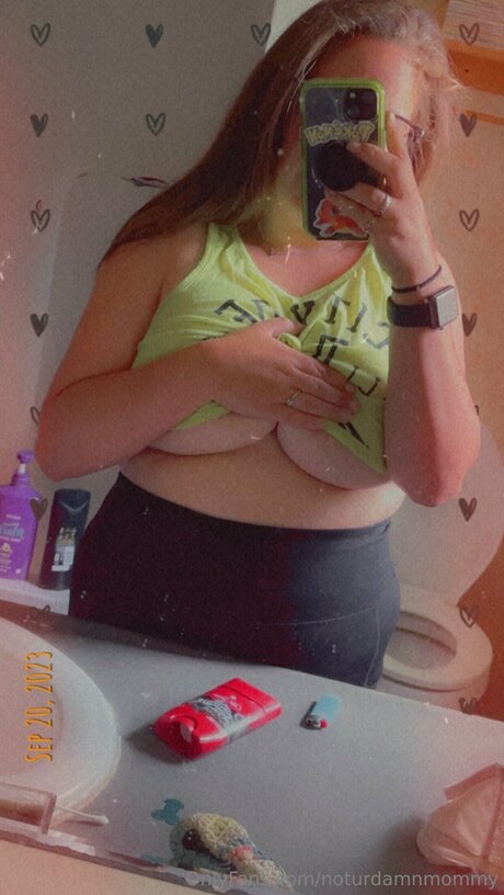 Noturdamnmommy Nacktpornos von OnlyFans geleakt