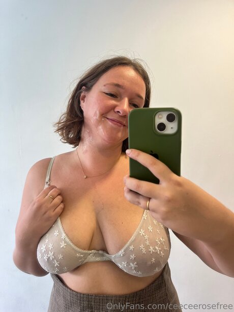 Ceeceerosefree Nacktpornos von OnlyFans geleakt