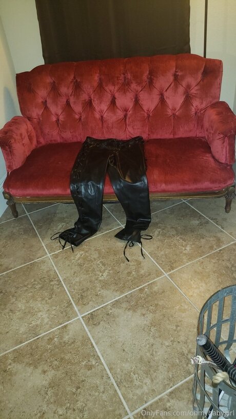 Ohmybabygirl OnlyFans nackte Brüste