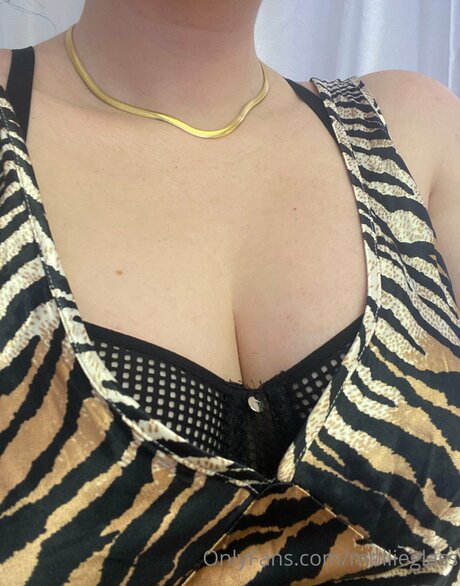 Mollieglass Neue geleakte OnlyFans-Inhalte