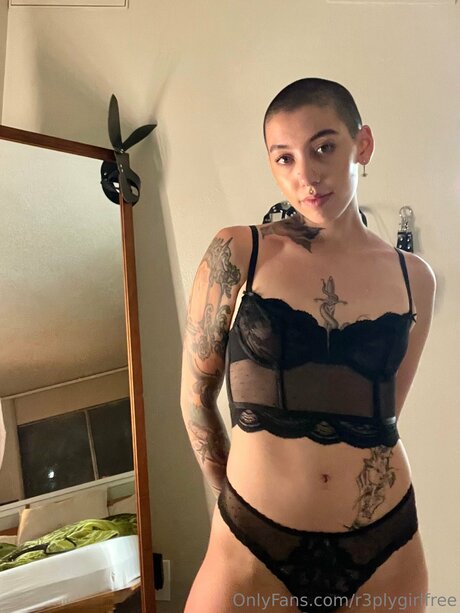 R3plygirlfree OnlyFans Leaks