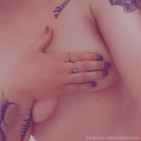 Callmeroslyn XXX OnlyFans