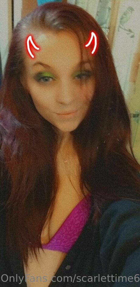Scarlettime69 OnlyFans nackte Brüste
