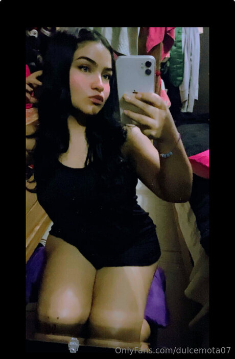 Dulcemota07 OnlyFans schlank