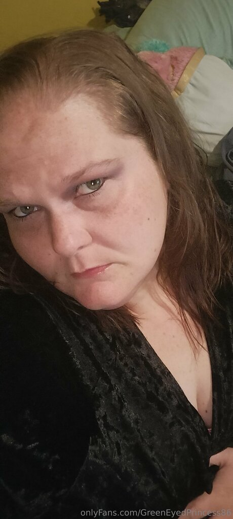 Greeneyedprincess86 OnlyFans Striptease