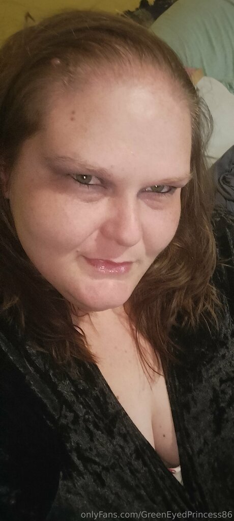 Greeneyedprincess86 OnlyFans