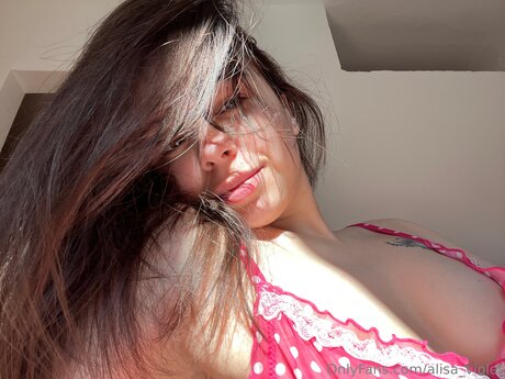 Alisa Violet OnlyFans Star