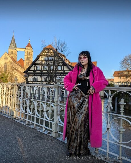 Lusy Sumire Strip OnlyFans