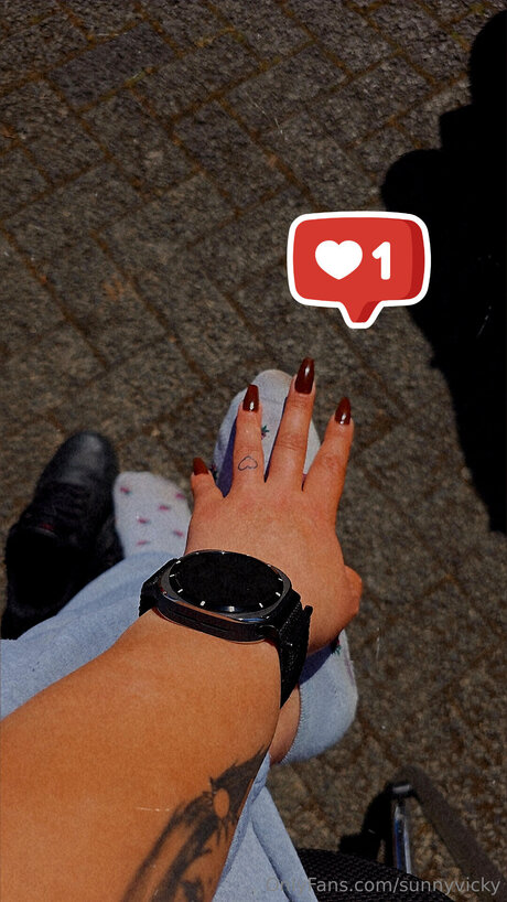 Sunnyvicky Neue geleakte OnlyFans-Inhalte