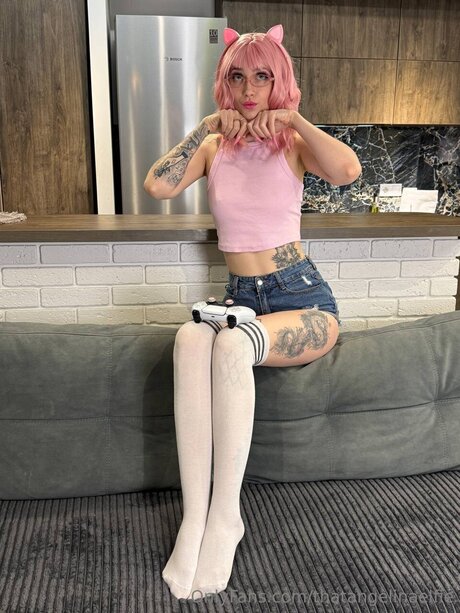 Thatangelinaelfie OnlyFans Nacktbilder