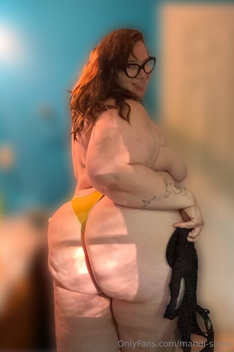 Mandi Sinns OnlyFans schlank