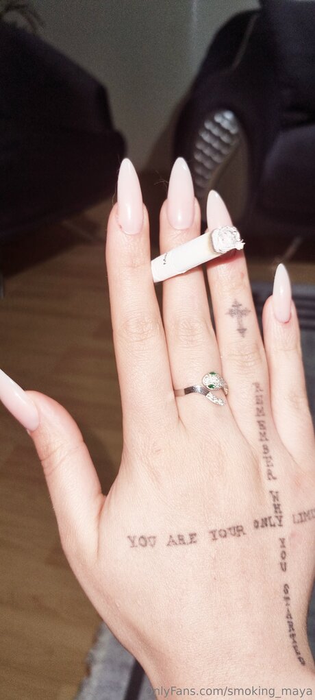 Smoking Maya Porn OnlyFans Leaks